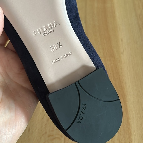 NIB 🩵 PRADA Pointed Toe Suede Flats with Bow - Picture 9 of 13